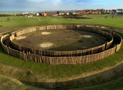 Mystery Sondertour mit Frank Stoner & Dominique Görlitz nach Goseck